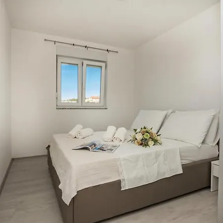 Apartament Pool Bakija 2 - Happy *