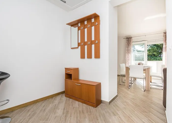 Apartman Pool Bakija 2 - Happy