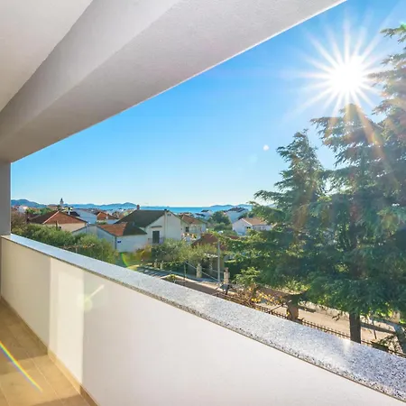 Pool Bakija 2 - Happy * Pakoštane