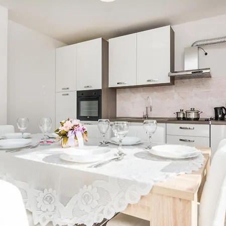 Apartament Pool Bakija 2 - Happy *