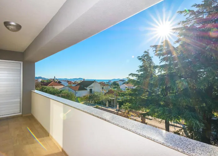 Pool Bakija 2 - Happy * Pakoštane