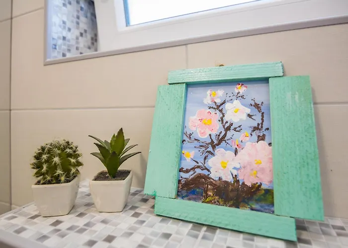 Pool Bakija 2 - Happy